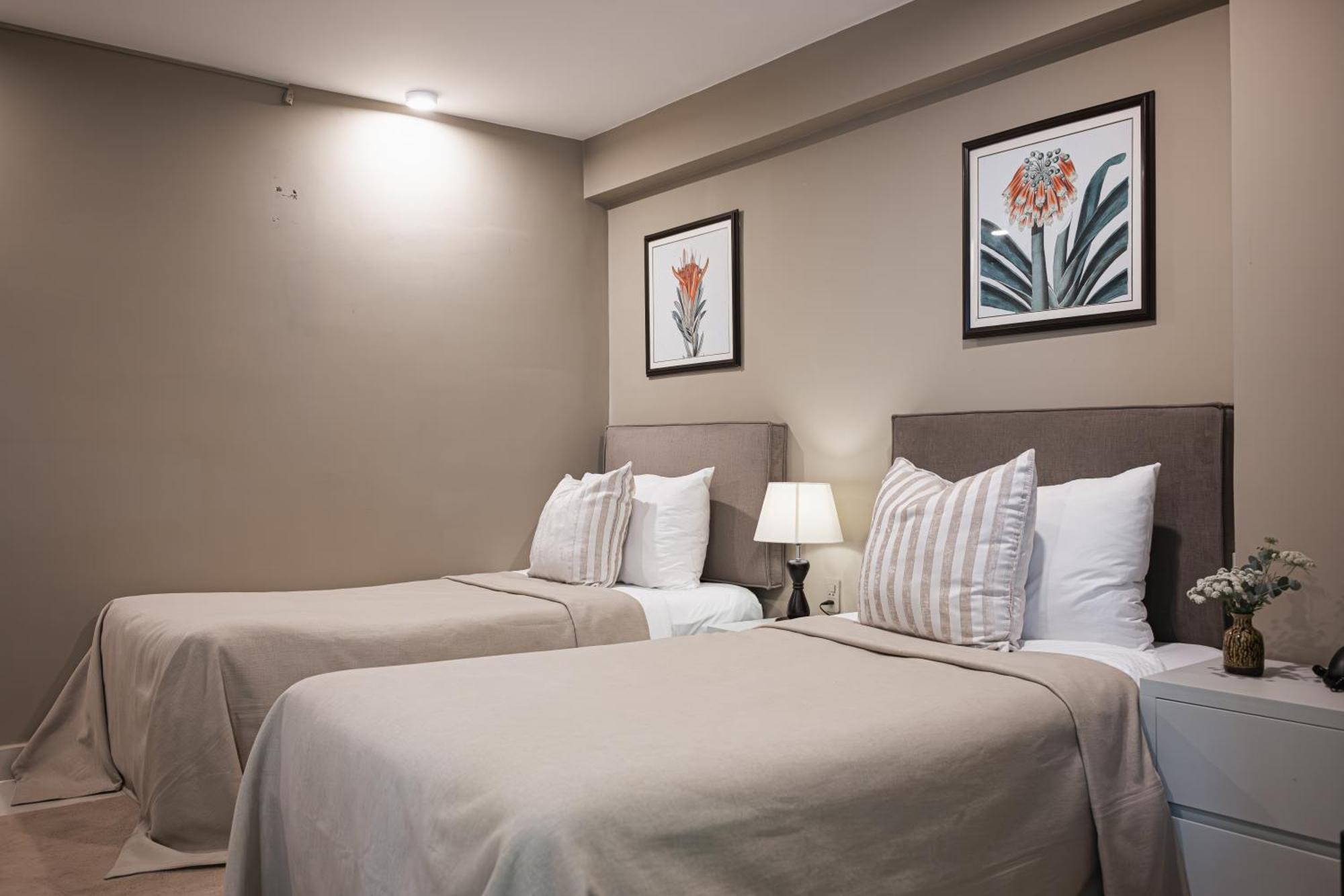 Khách sạn Bach Place 4*